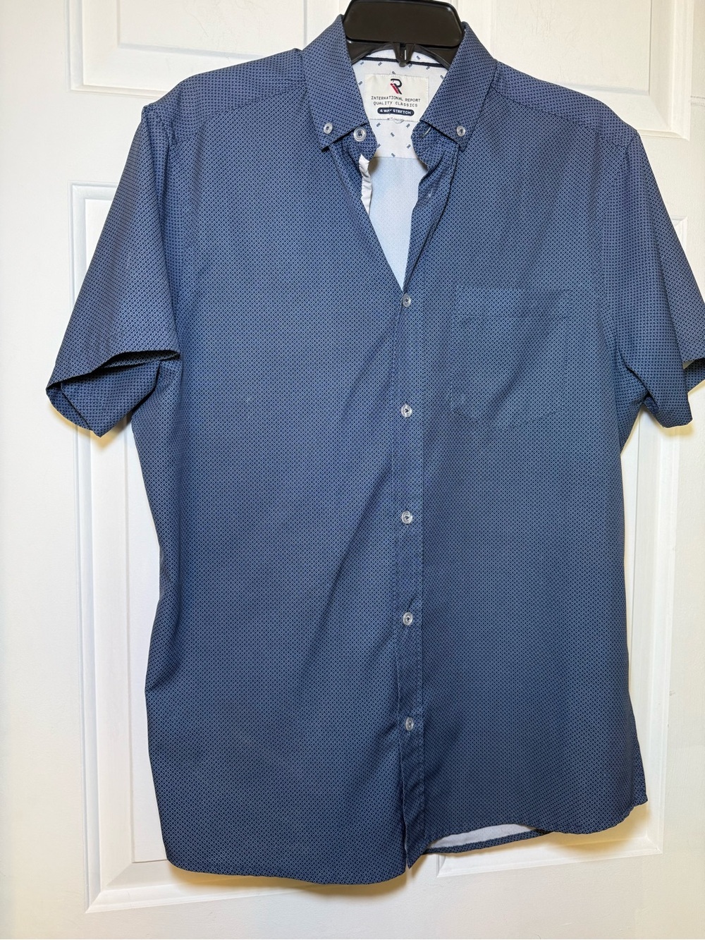 International Report Quality Classic Mens Medium? Button Up Shirt 4 Way Stretch